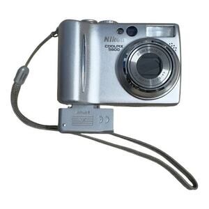 Nikon Coolpix 5900 Digital Camera Parts Untested Battery Slot Won’t Close